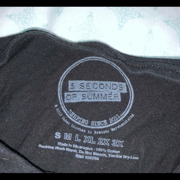 5SOS shirt - Picture 2 of 2